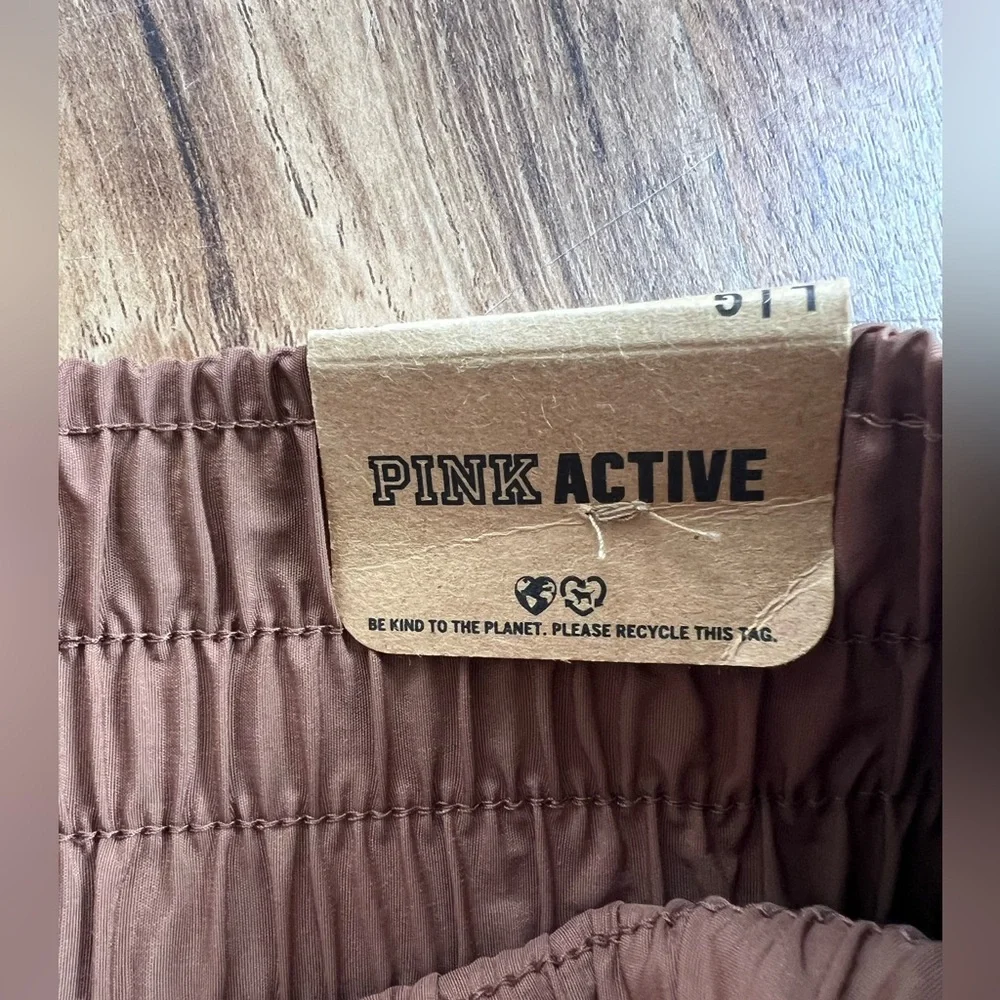 NWT Victoria’s Secret Pink Active High Waisted Shorts - Picture 2 of 5